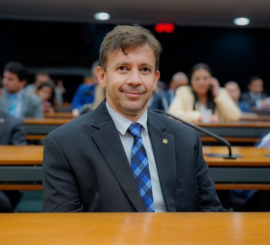 dr-eduardo-velloso-em-sessao